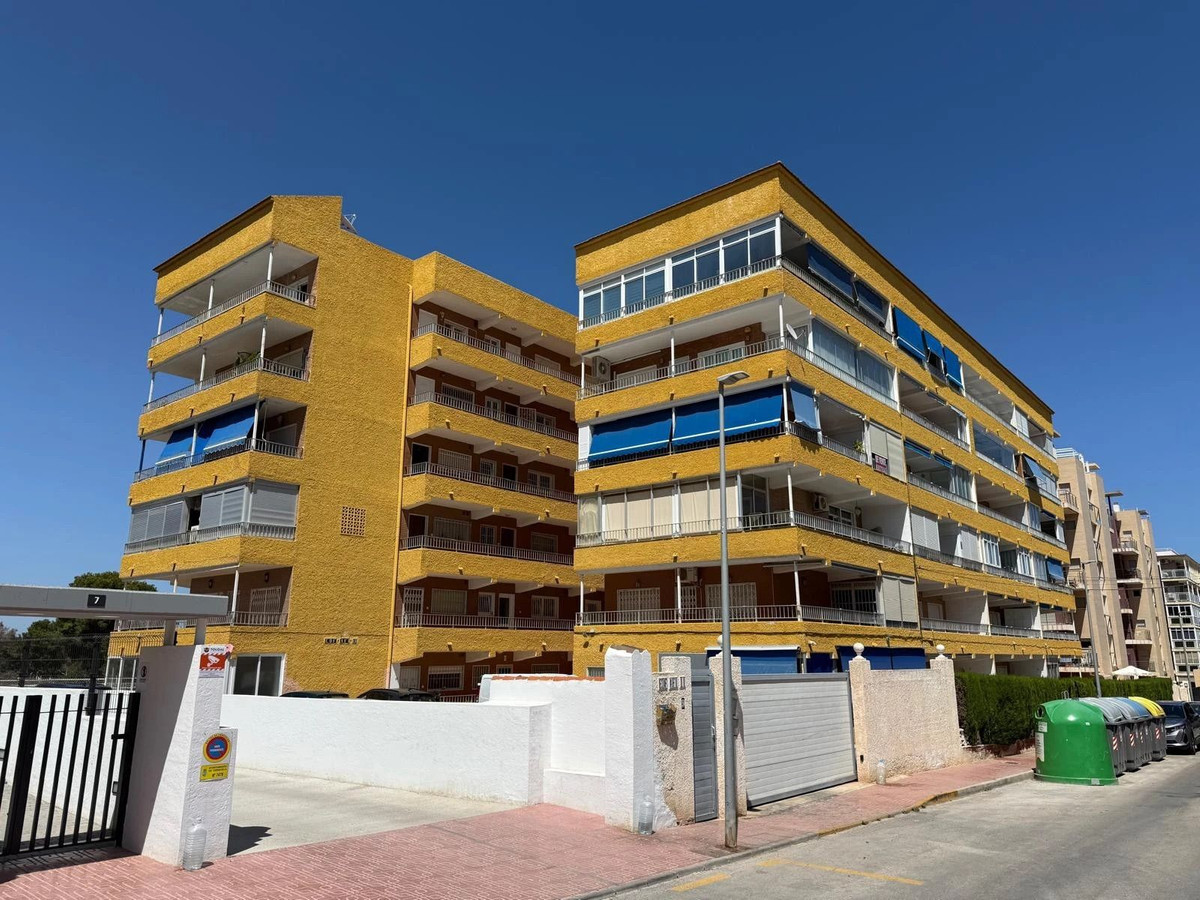 3 Bed Apartment for sale in Punta Prima Costa Blanca, Alicante, Spain