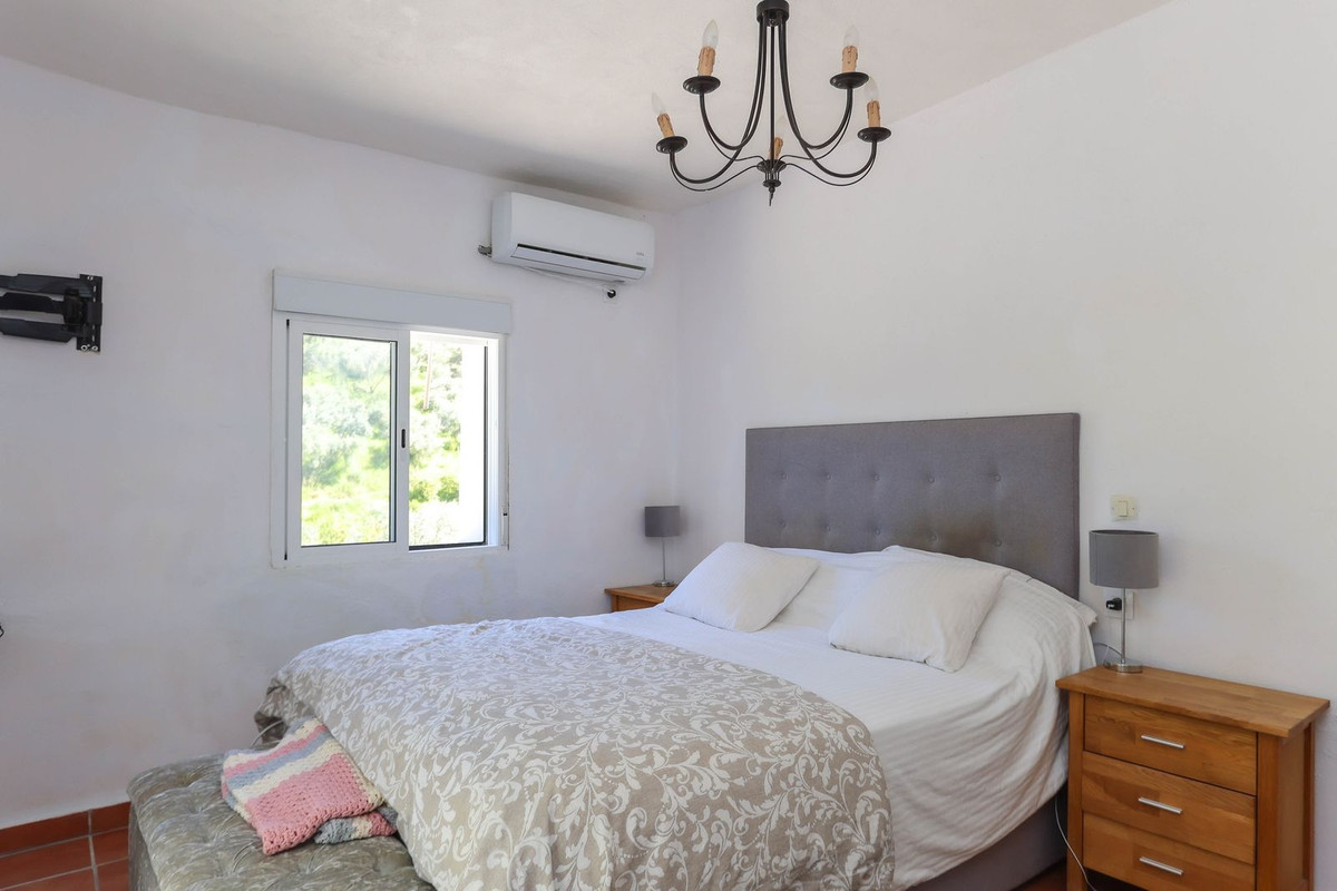 3 Bed Townhouse for sale in Casarabonela Costa Del Sol, Málaga, Spain