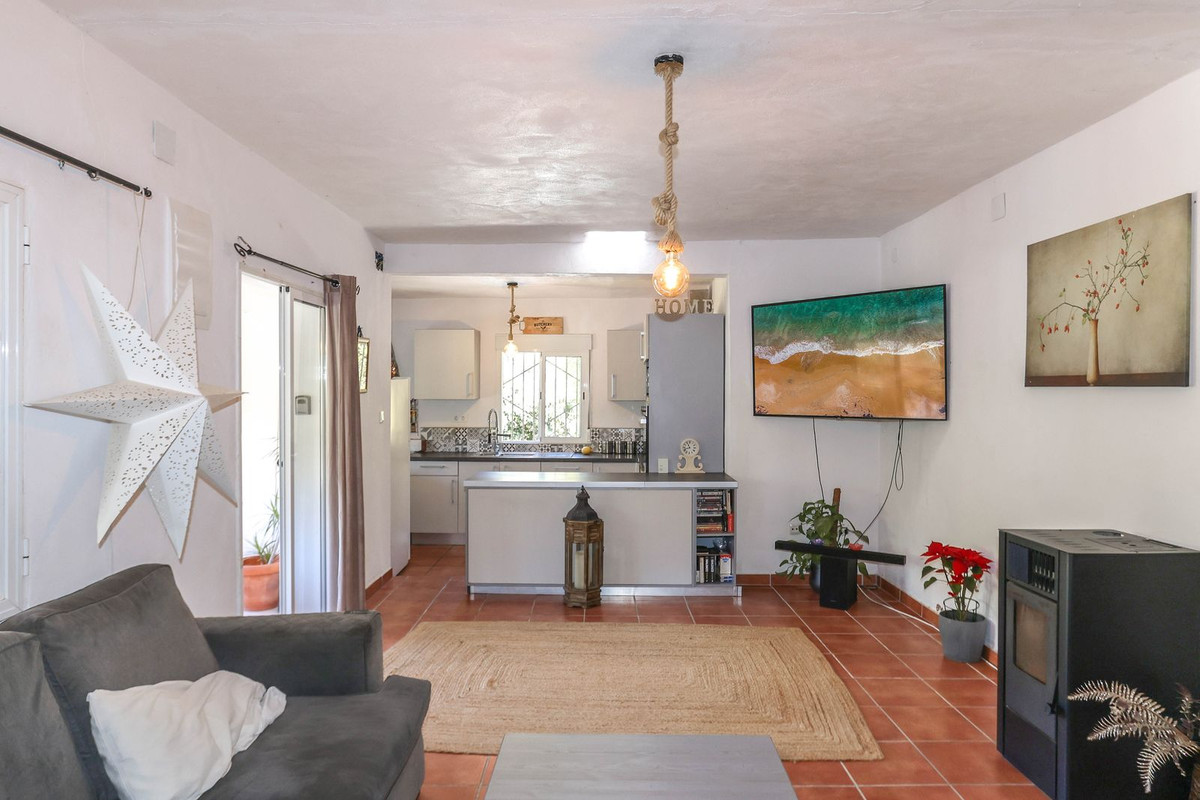 3 Bed Townhouse for sale in Casarabonela Costa Del Sol, Málaga, Spain