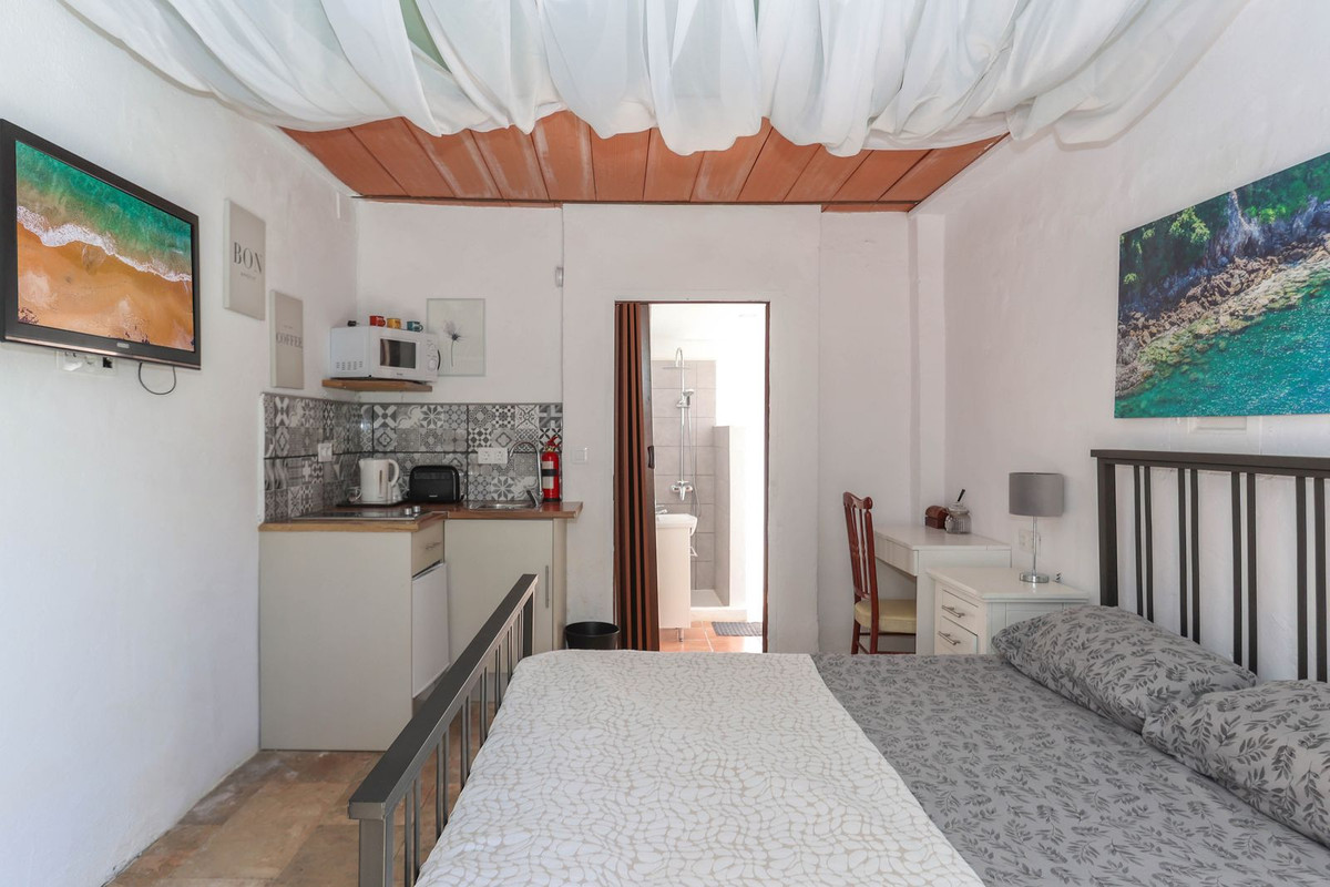 3 Bed Townhouse for sale in Casarabonela Costa Del Sol, Málaga, Spain