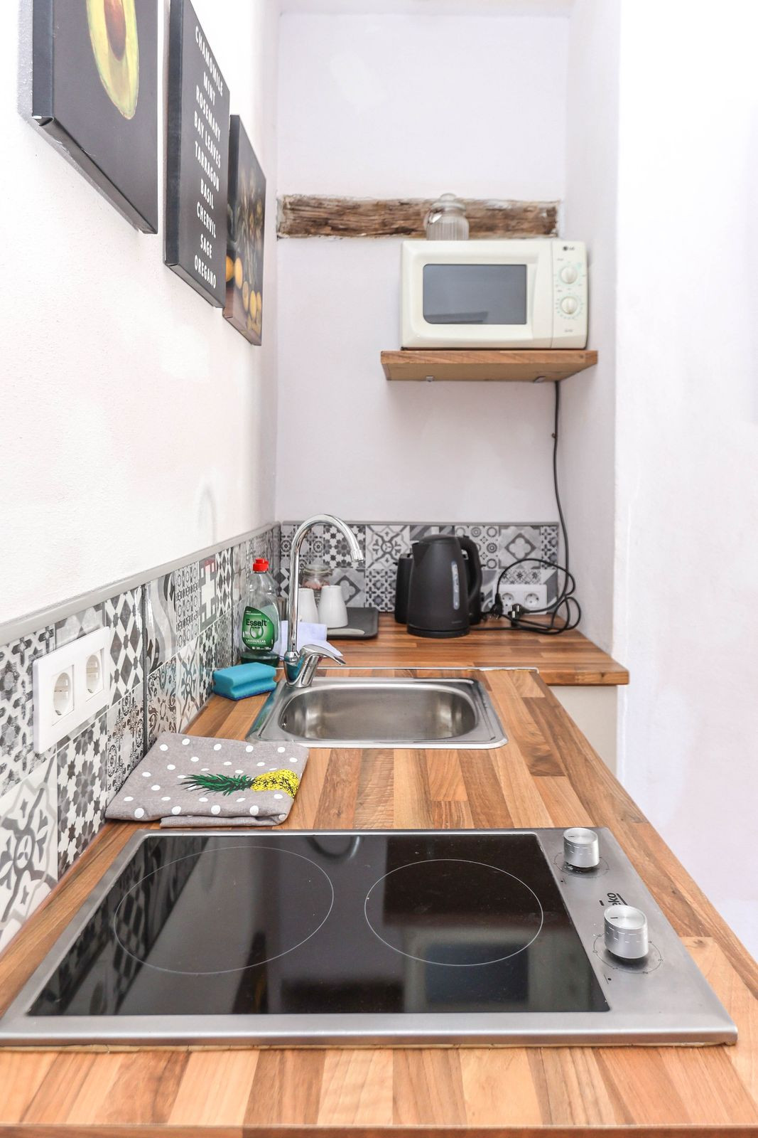 3 Bed Townhouse for sale in Casarabonela Costa Del Sol, Málaga, Spain