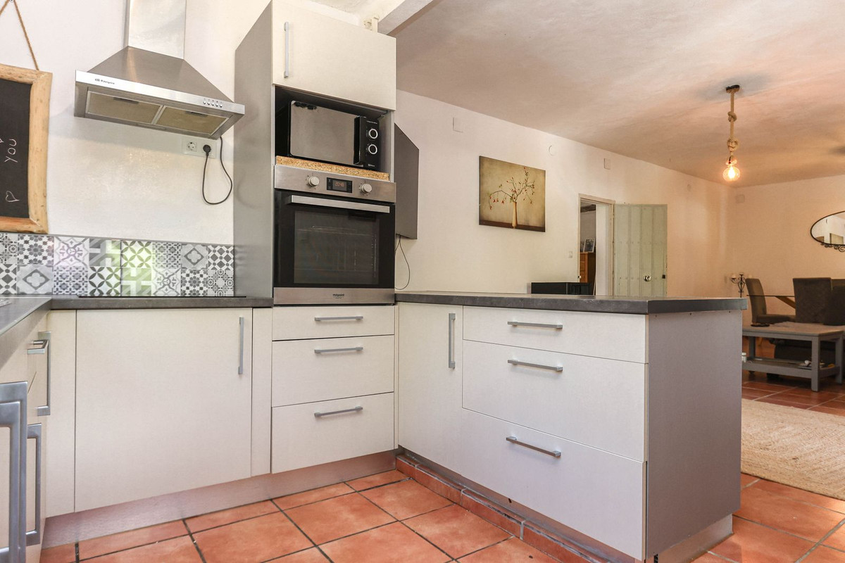 3 Bed Townhouse for sale in Casarabonela Costa Del Sol, Málaga, Spain