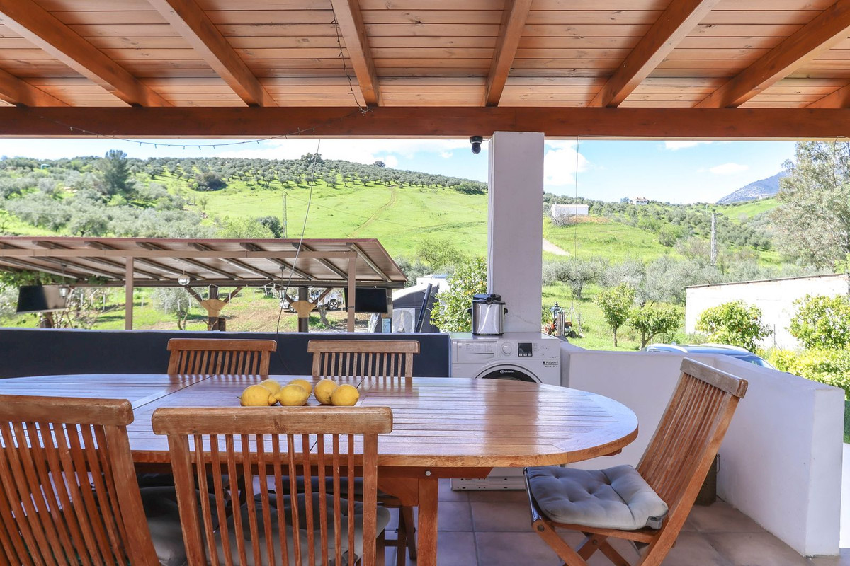 3 Bed Townhouse for sale in Casarabonela Costa Del Sol, Málaga, Spain