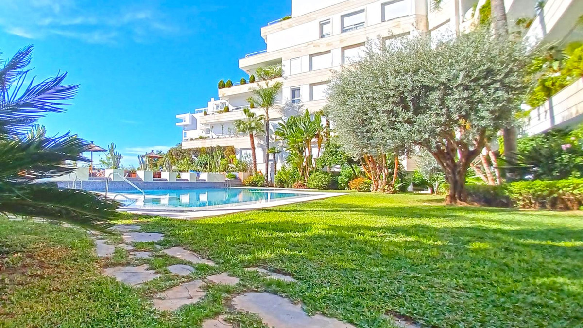 1 Bed Apartment for sale in Marbella Costa Del Sol, Málaga, Spain