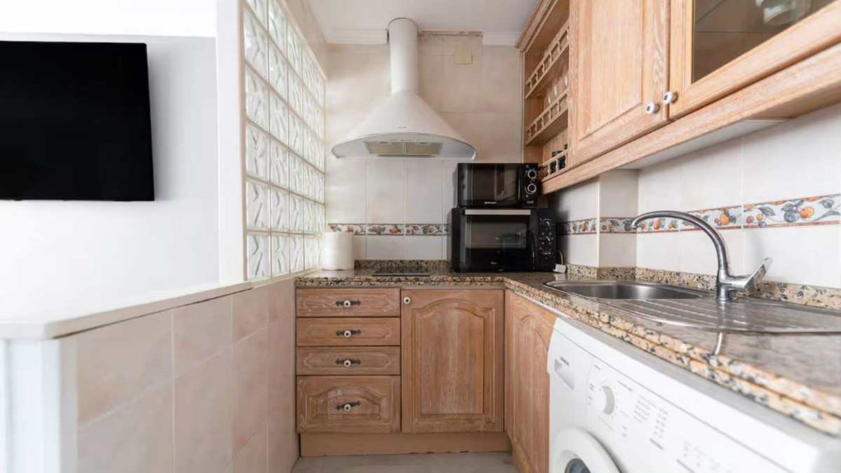 1 Bed Apartment for sale in Marbella Costa Del Sol, Málaga, Spain