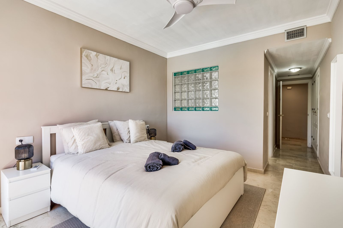 2 Bed Apartment for sale in Atalaya Costa Del Sol, Málaga, Spain