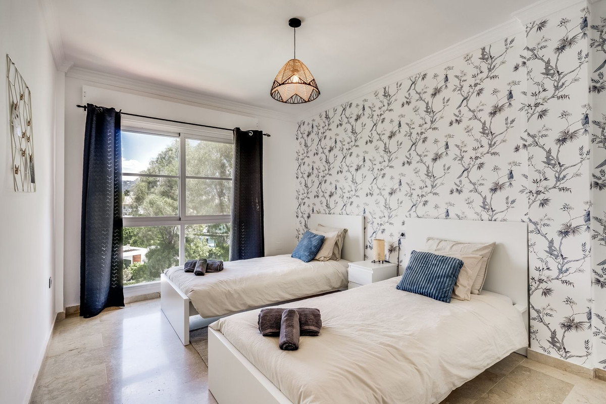 2 Bed Apartment for sale in Atalaya Costa Del Sol, Málaga, Spain