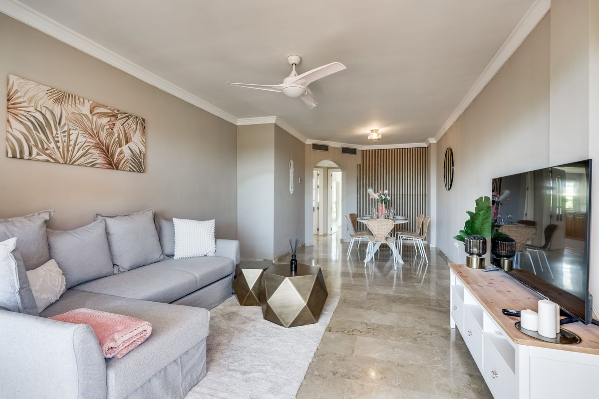 2 Bed Apartment for sale in Atalaya Costa Del Sol, Málaga, Spain