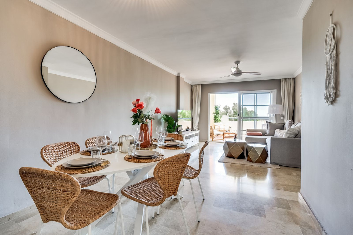 2 Bed Apartment for sale in Atalaya Costa Del Sol, Málaga, Spain