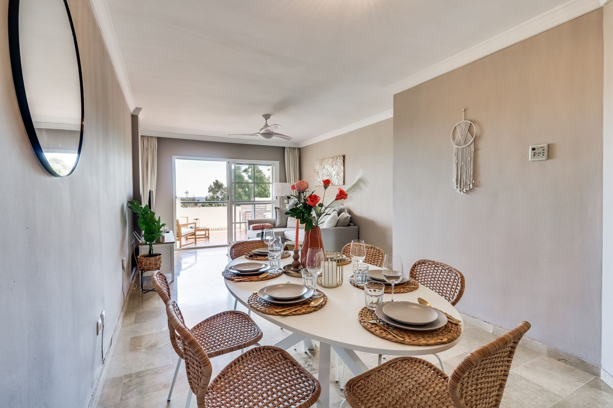 2 Bed Apartment for sale in Atalaya Costa Del Sol, Málaga, Spain