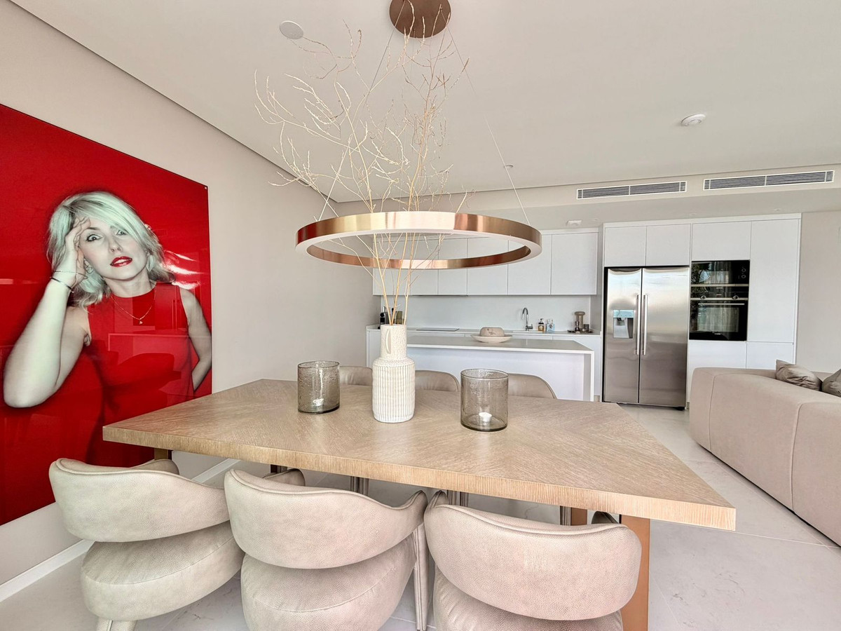 Se vende Apartamento Planta Media de 2 dormitorios en Costa Del Sol, Málaga, España