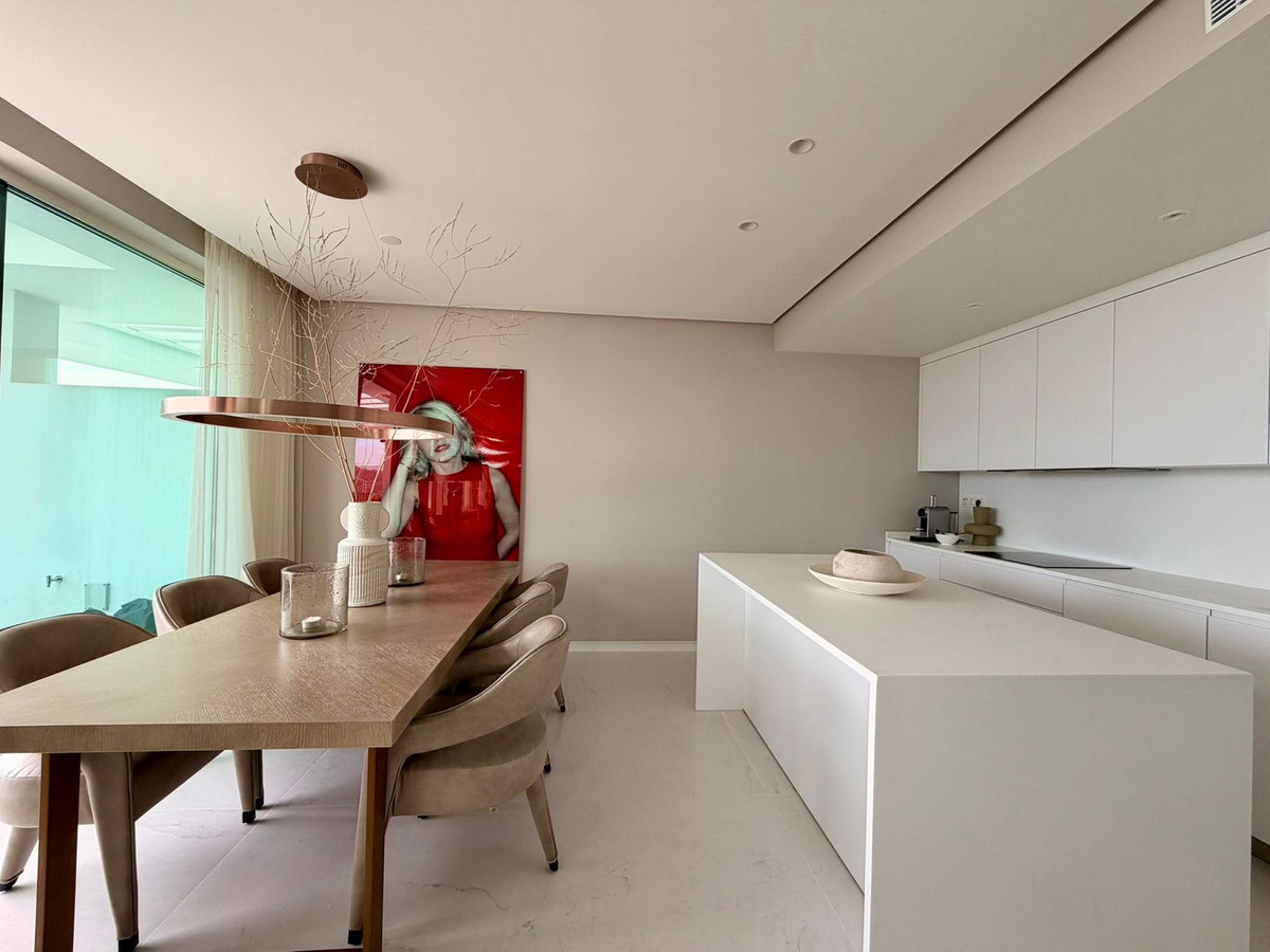 Se vende Apartamento Planta Media de 2 dormitorios en Costa Del Sol, Málaga, España