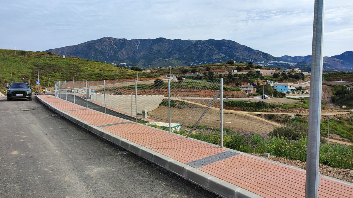 Se vende Terreno Urbano  en Costa Del Sol, Málaga, España