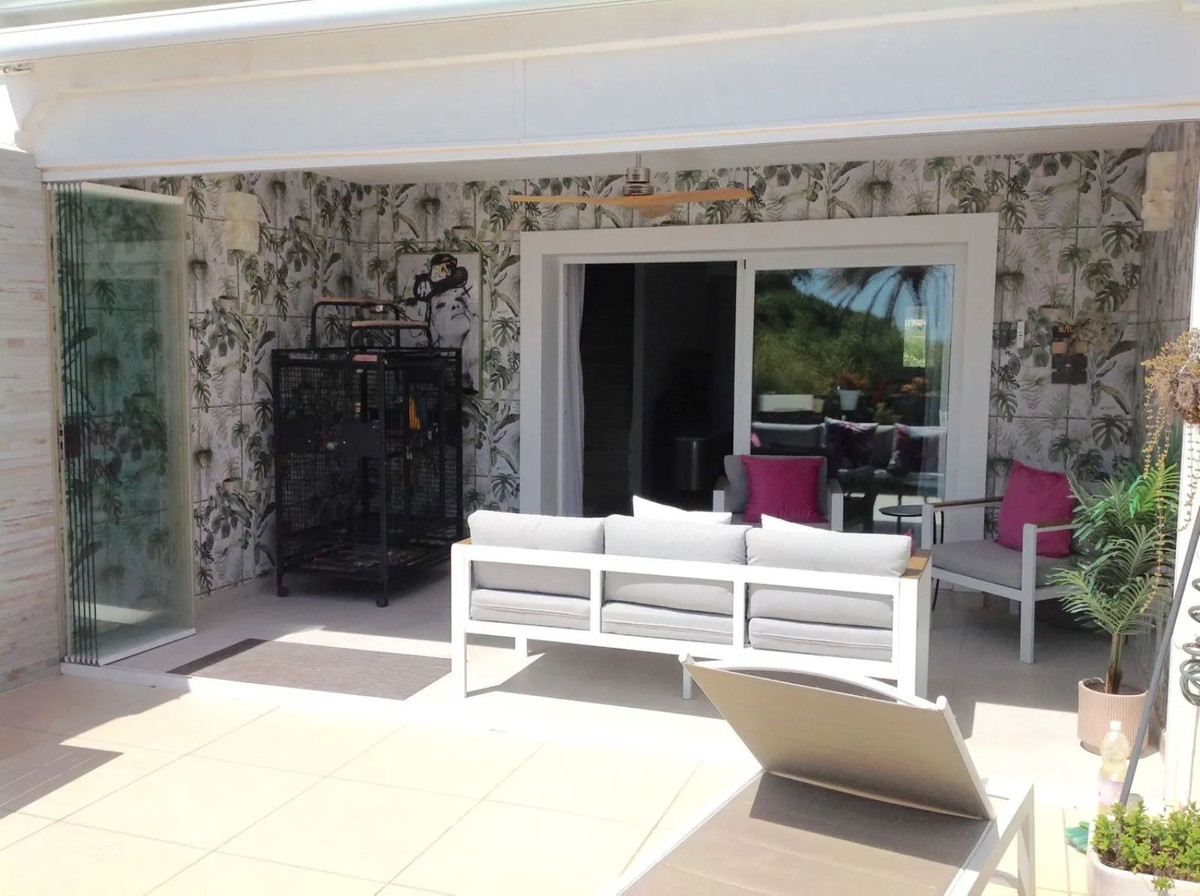3 Bed Townhouse for sale in El Paraiso Costa Del Sol, Málaga, Spain