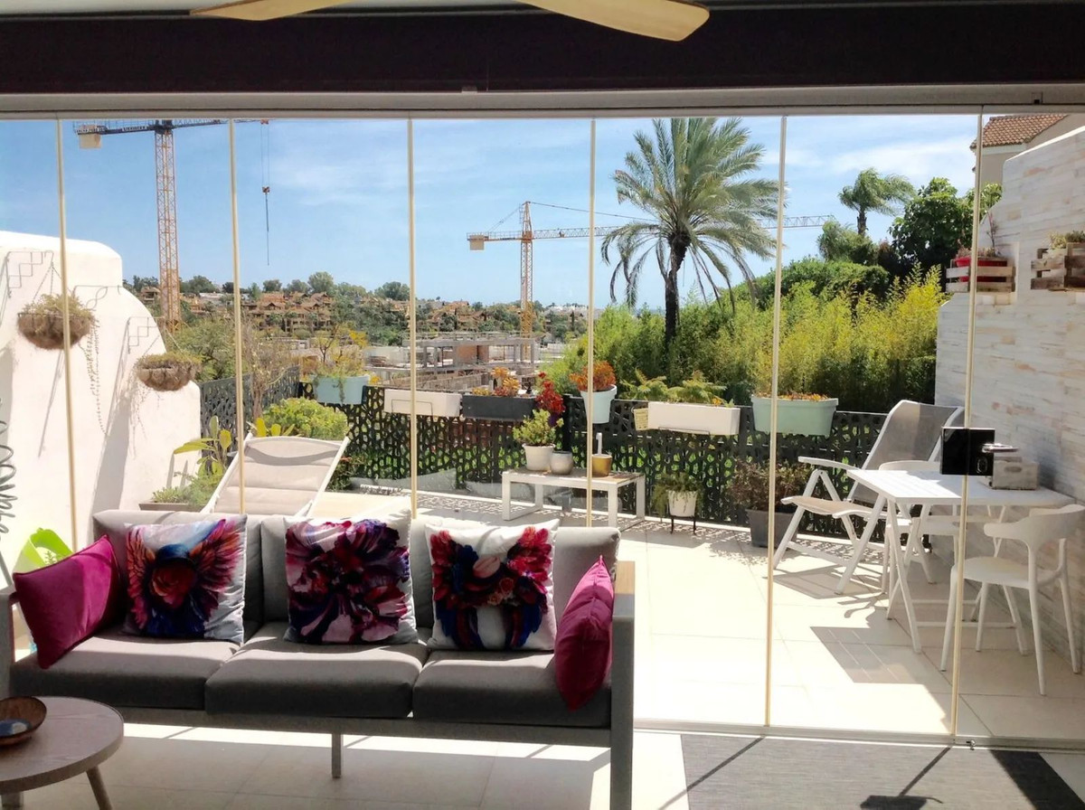 3 Bed Townhouse for sale in El Paraiso Costa Del Sol, Málaga, Spain