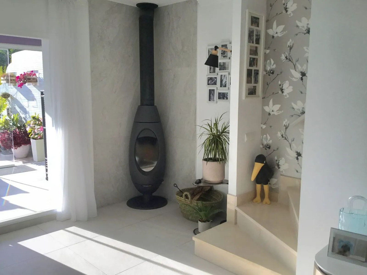 3 Bed Townhouse for sale in El Paraiso Costa Del Sol, Málaga, Spain