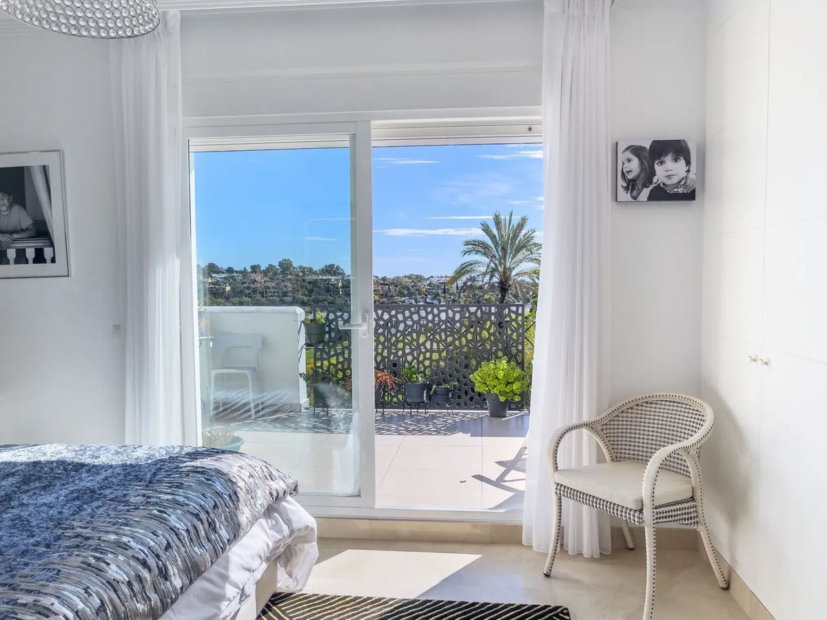 3 Bed Townhouse for sale in El Paraiso Costa Del Sol, Málaga, Spain