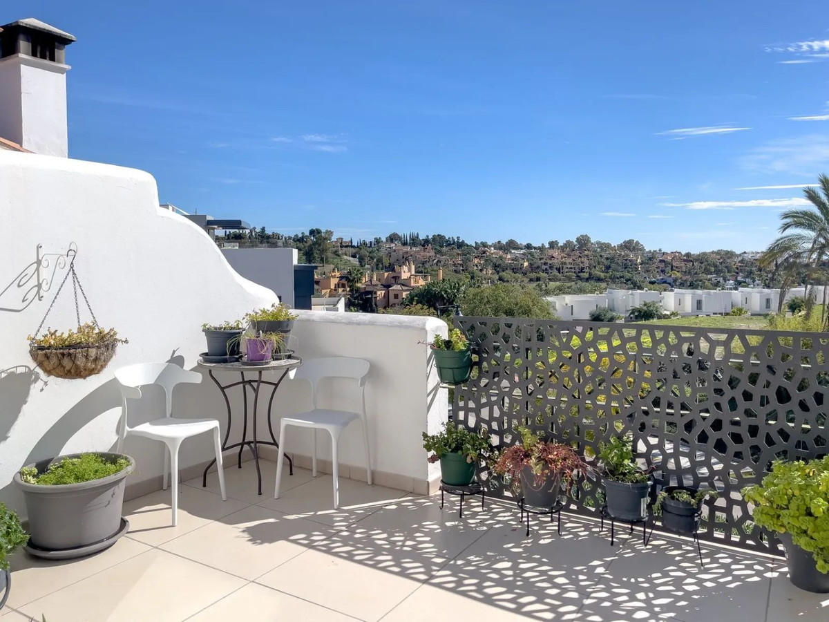 3 Bed Townhouse for sale in El Paraiso Costa Del Sol, Málaga, Spain
