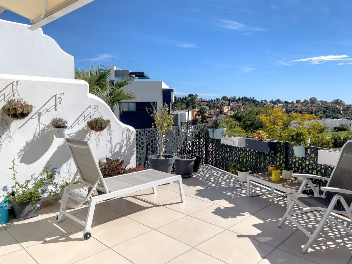 3 Bed Townhouse for sale in El Paraiso Costa Del Sol, Málaga, Spain