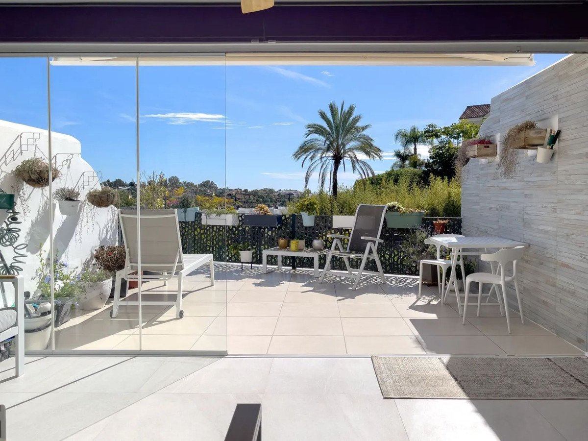 3 Bed Townhouse for sale in El Paraiso Costa Del Sol, Málaga, Spain