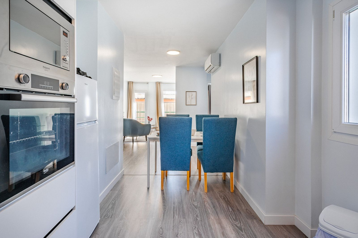 Se vende Aparthotel de 12 dormitorios en Costa Del Sol, Málaga, España