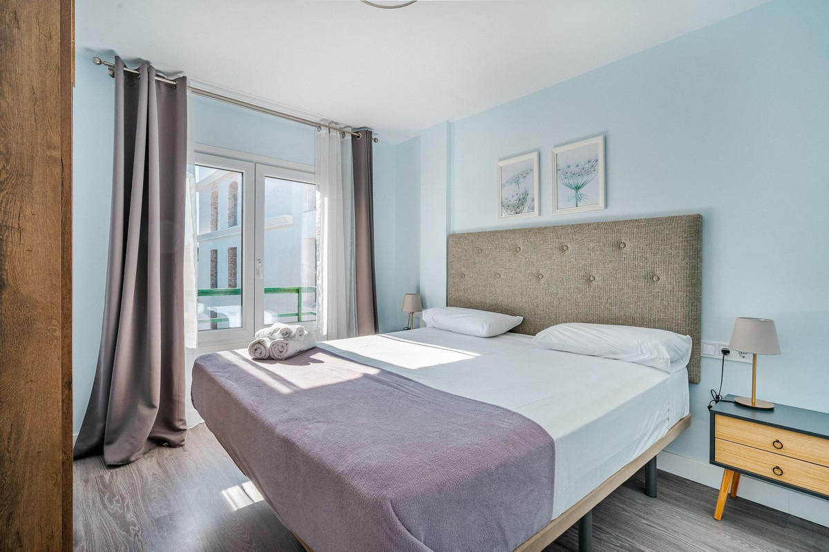 Se vende Aparthotel de 12 dormitorios en Costa Del Sol, Málaga, España
