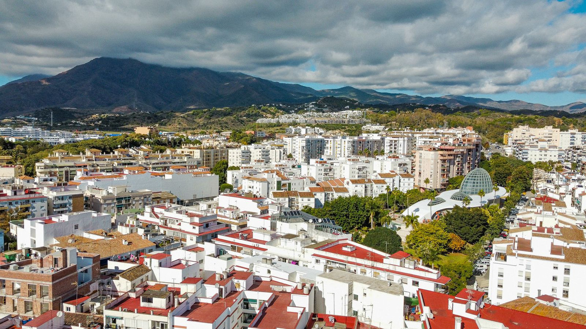 Se vende Aparthotel de 12 dormitorios en Costa Del Sol, Málaga, España