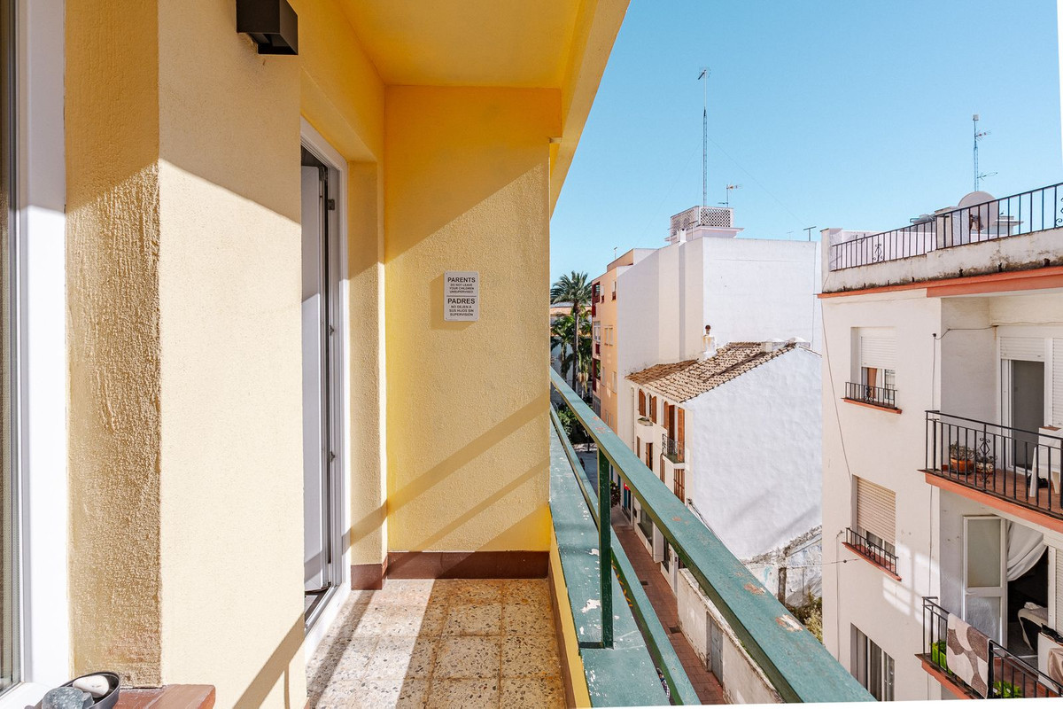 Se vende Aparthotel de 12 dormitorios en Costa Del Sol, Málaga, España