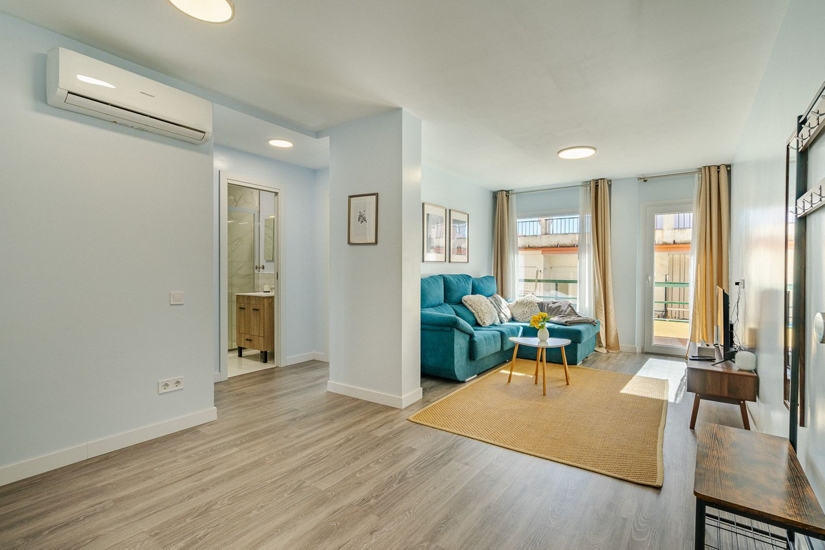 Se vende Aparthotel de 12 dormitorios en Costa Del Sol, Málaga, España