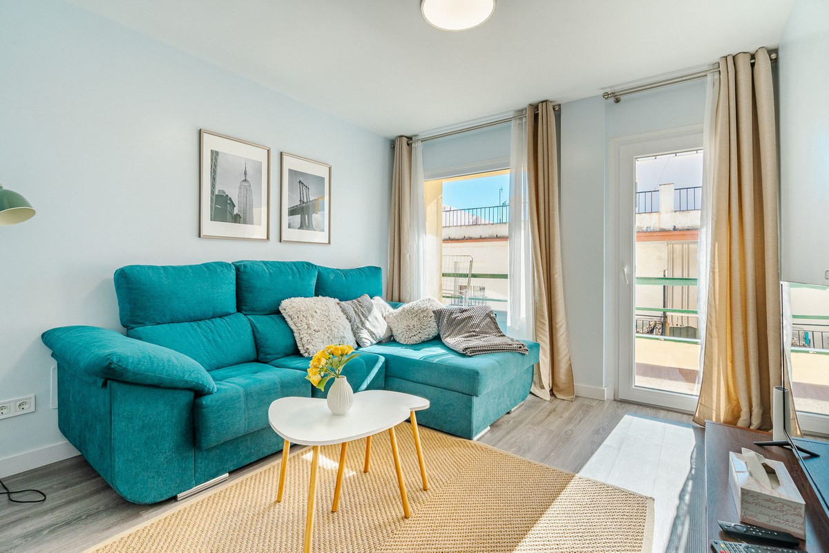 Se vende Aparthotel de 12 dormitorios en Costa Del Sol, Málaga, España