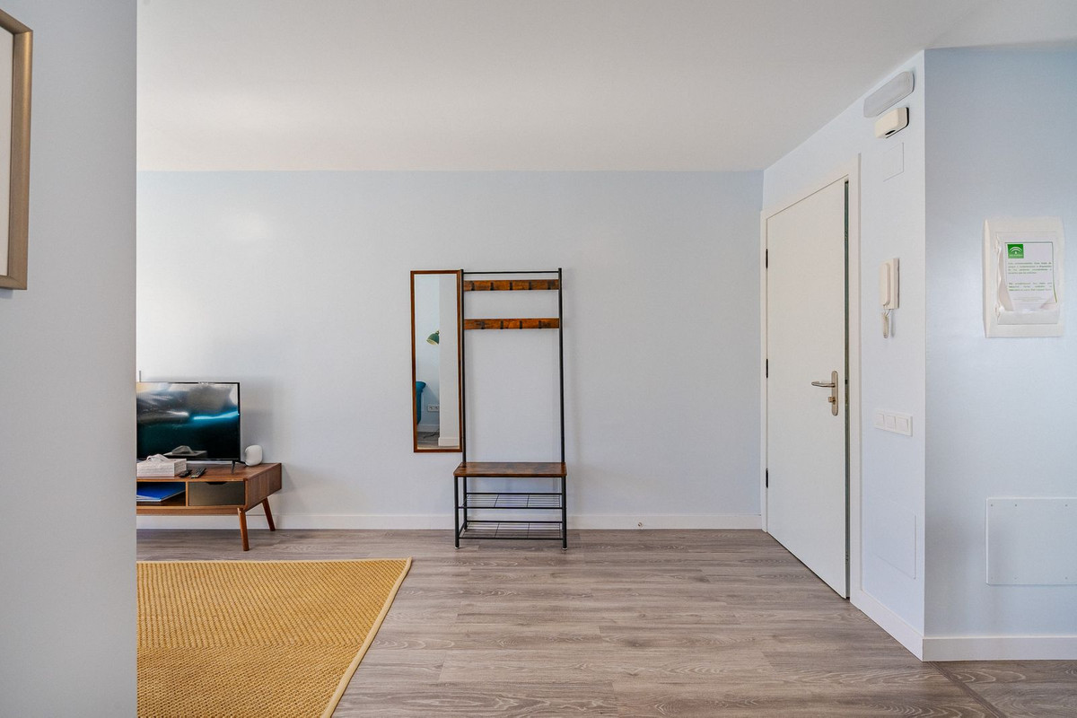 Se vende Aparthotel de 12 dormitorios en Costa Del Sol, Málaga, España