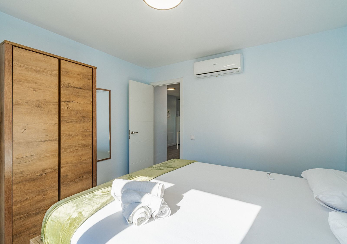Se vende Aparthotel de 12 dormitorios en Costa Del Sol, Málaga, España