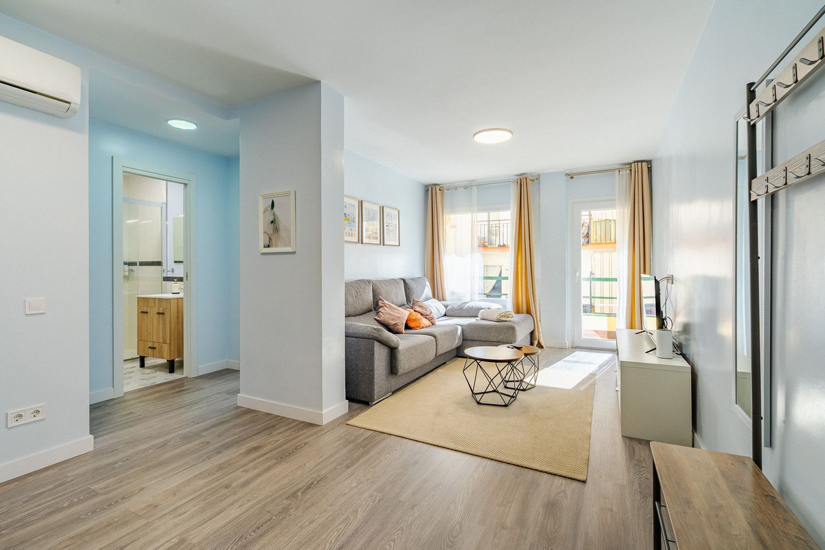 Se vende Aparthotel de 12 dormitorios en Costa Del Sol, Málaga, España