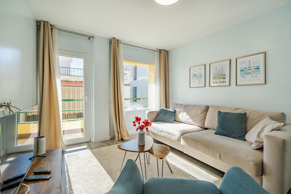 Se vende Aparthotel de 12 dormitorios en Costa Del Sol, Málaga, España