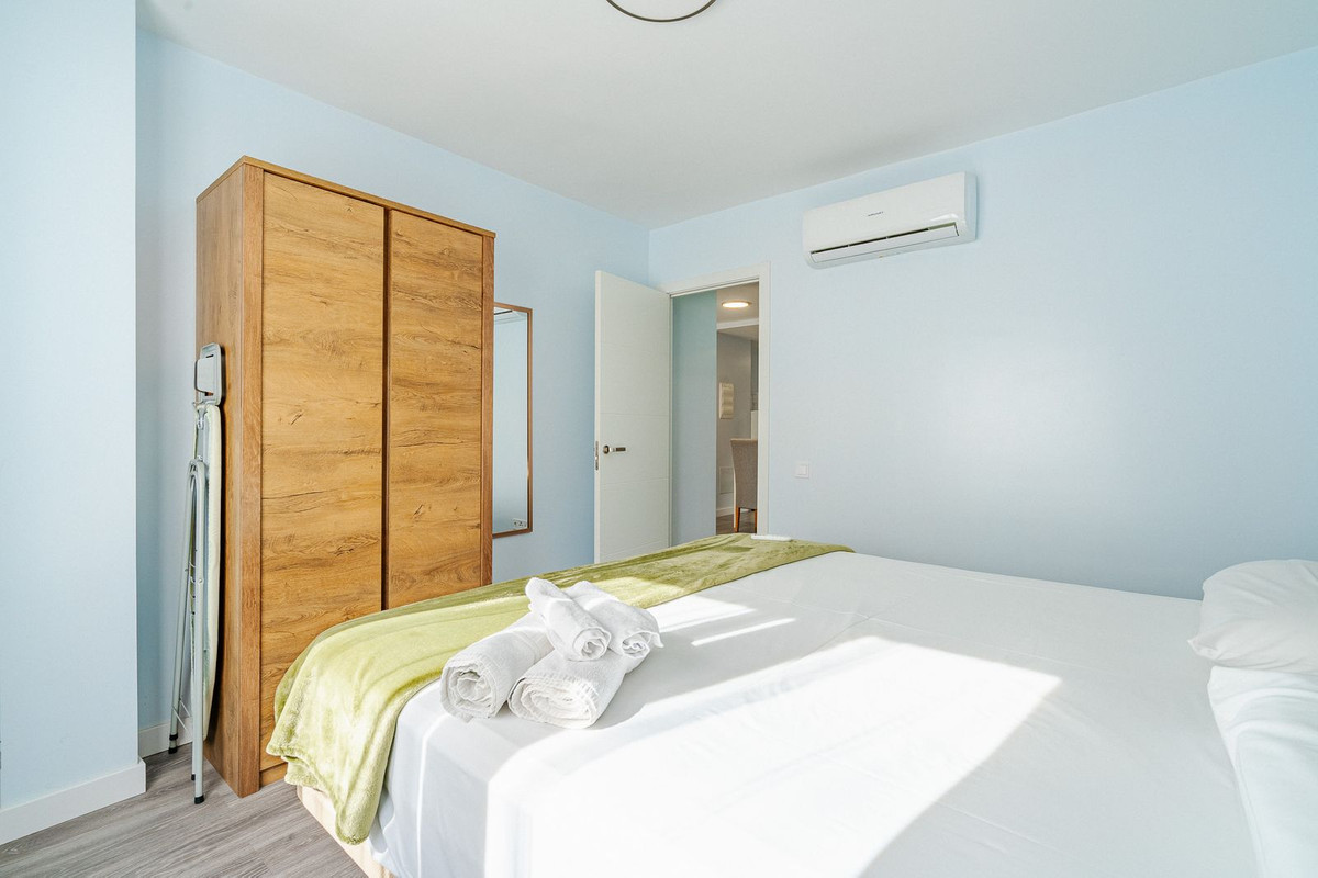 Se vende Aparthotel de 12 dormitorios en Costa Del Sol, Málaga, España