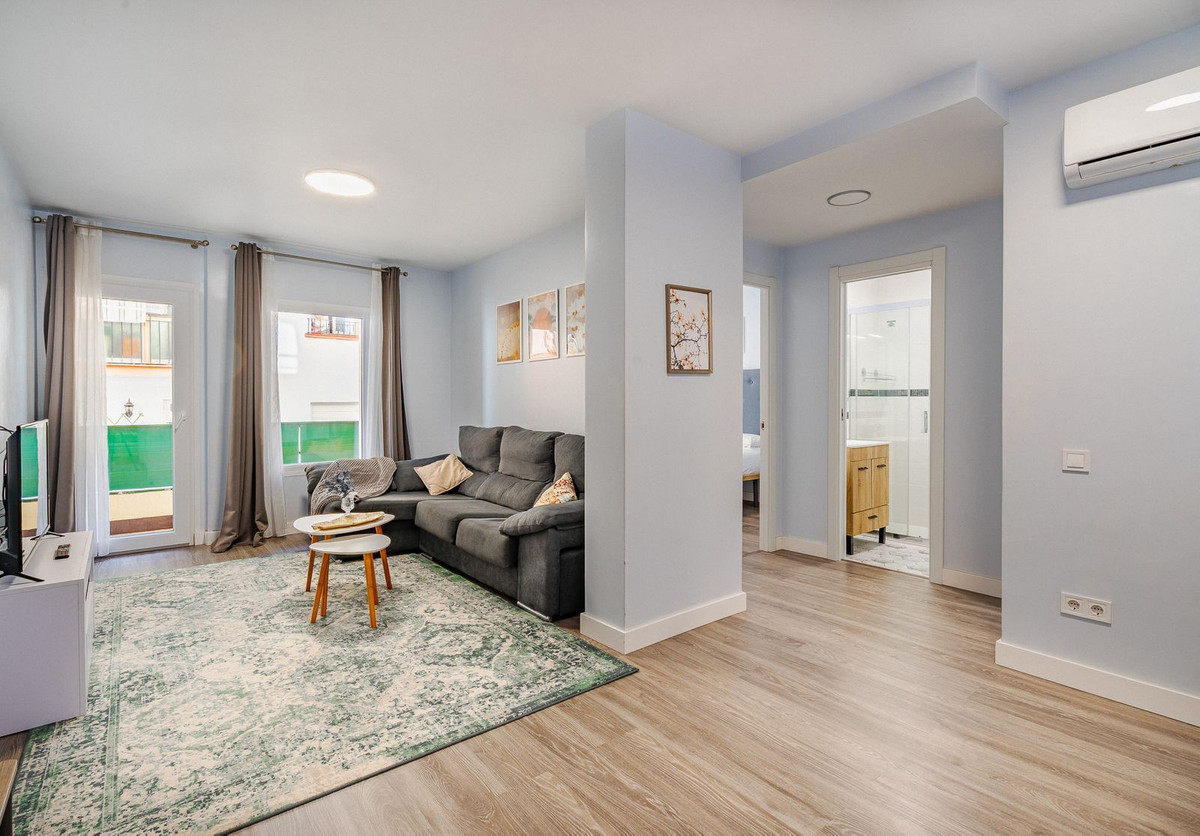 Se vende Aparthotel de 12 dormitorios en Costa Del Sol, Málaga, España