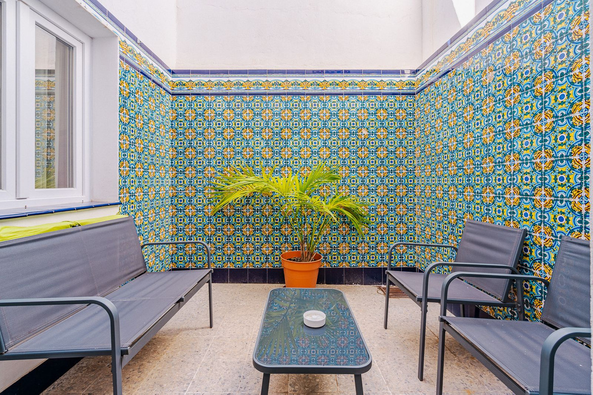 Se vende Aparthotel de 12 dormitorios en Costa Del Sol, Málaga, España
