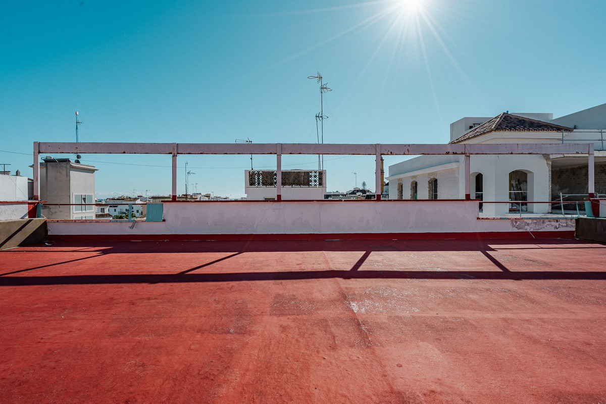 Se vende Aparthotel de 12 dormitorios en Costa Del Sol, Málaga, España