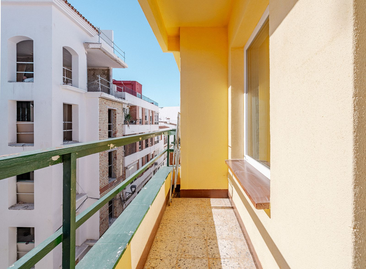 Se vende Aparthotel de 12 dormitorios en Costa Del Sol, Málaga, España