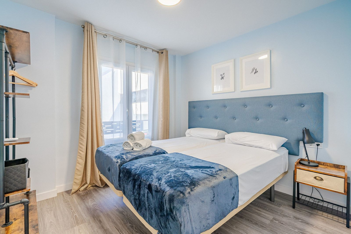Se vende Aparthotel de 12 dormitorios en Costa Del Sol, Málaga, España