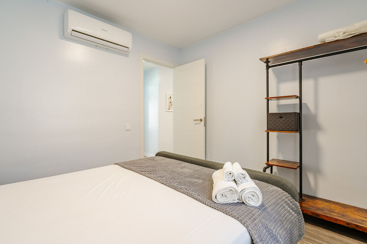 Se vende Aparthotel de 12 dormitorios en Costa Del Sol, Málaga, España