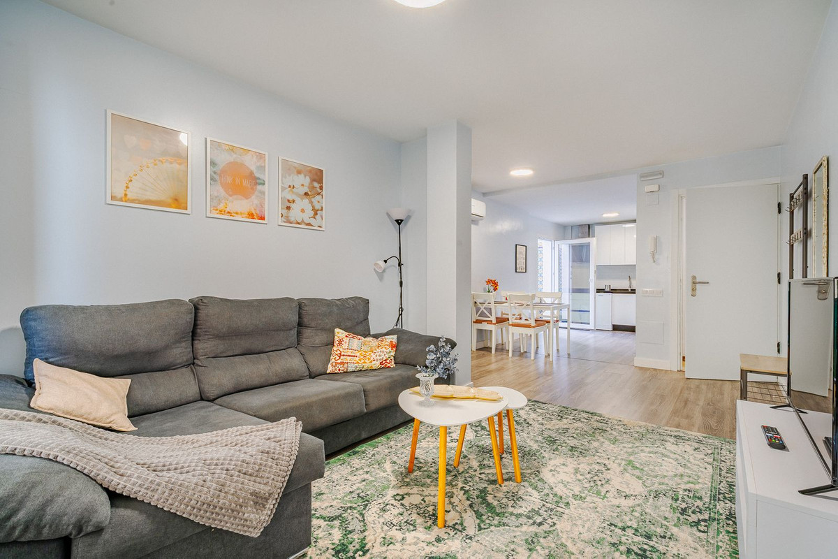 Se vende Aparthotel de 12 dormitorios en Costa Del Sol, Málaga, España