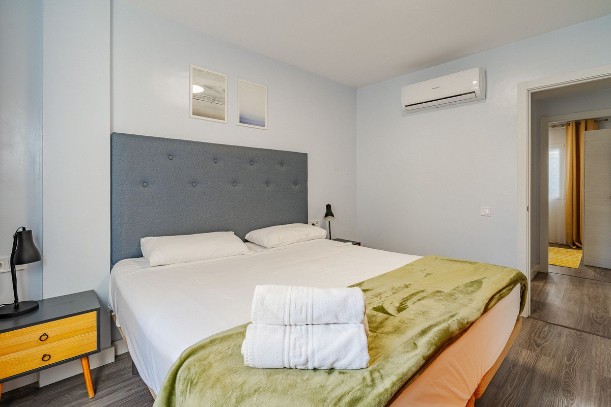 Se vende Aparthotel de 12 dormitorios en Costa Del Sol, Málaga, España
