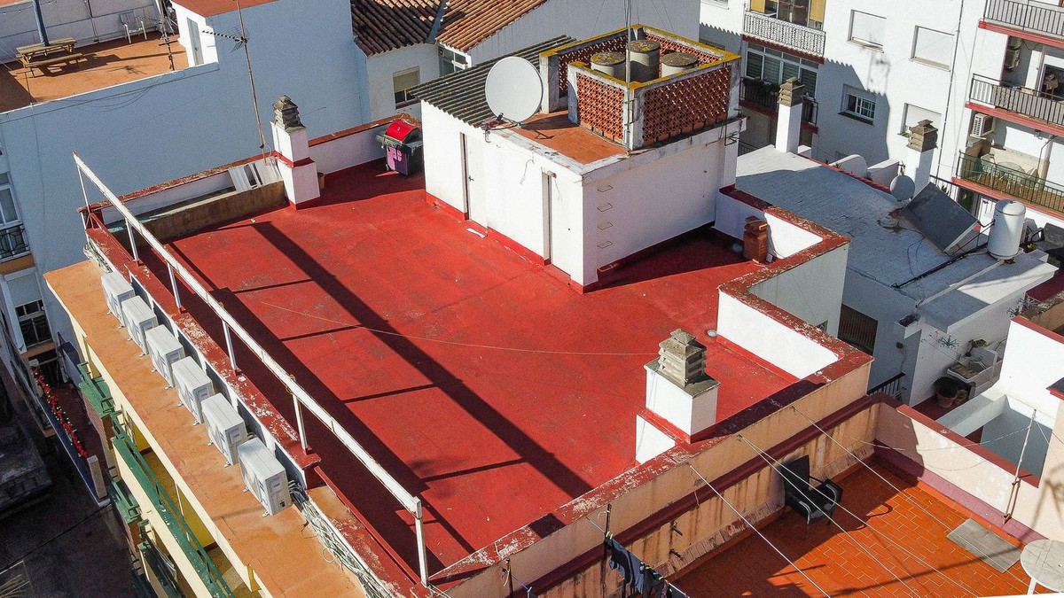 Se vende Aparthotel de 12 dormitorios en Costa Del Sol, Málaga, España