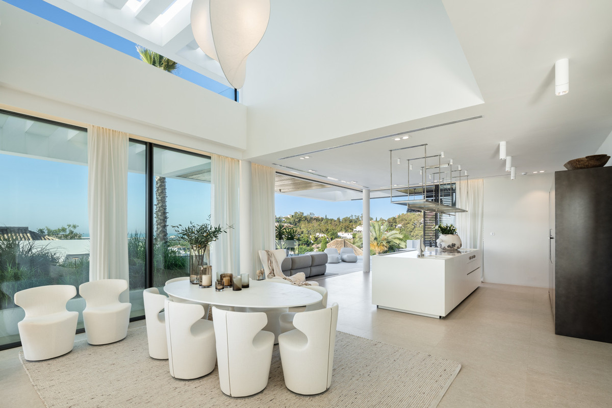 6 Bed Townhouse for sale in La Quinta Costa Del Sol, Málaga, Spain