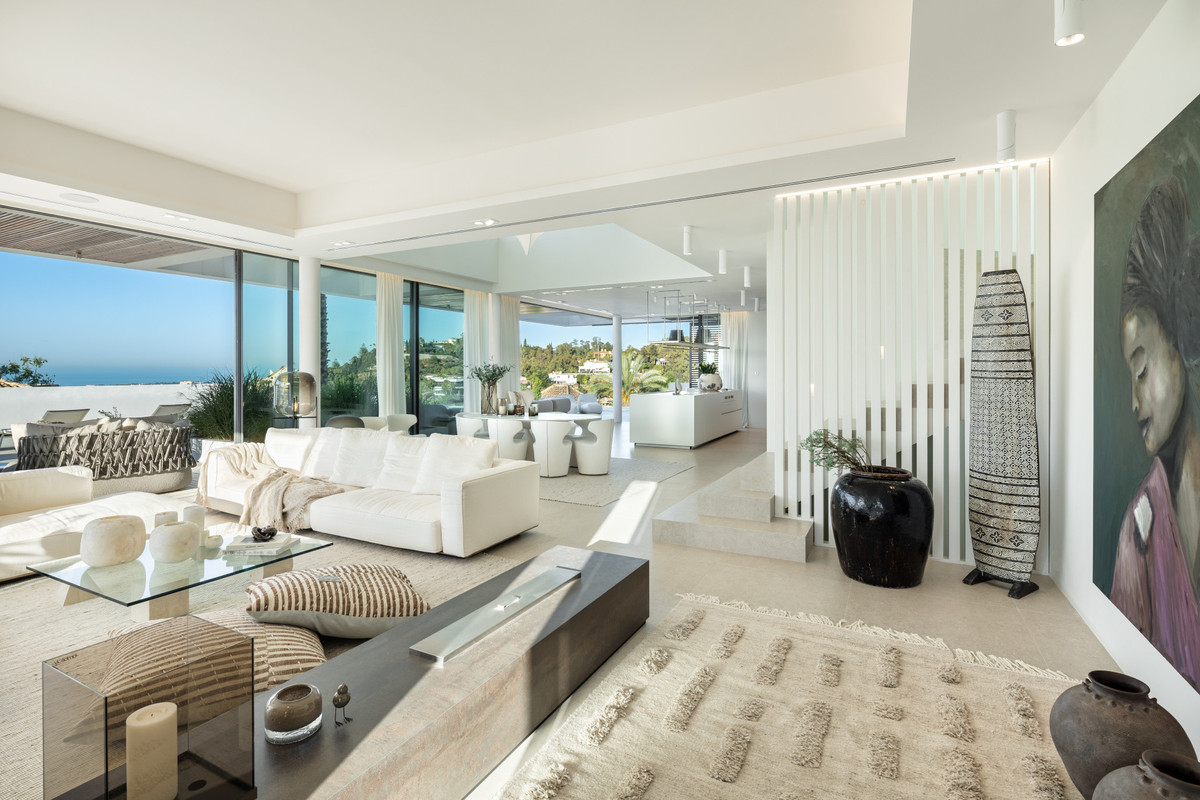 6 Bed Townhouse for sale in La Quinta Costa Del Sol, Málaga, Spain