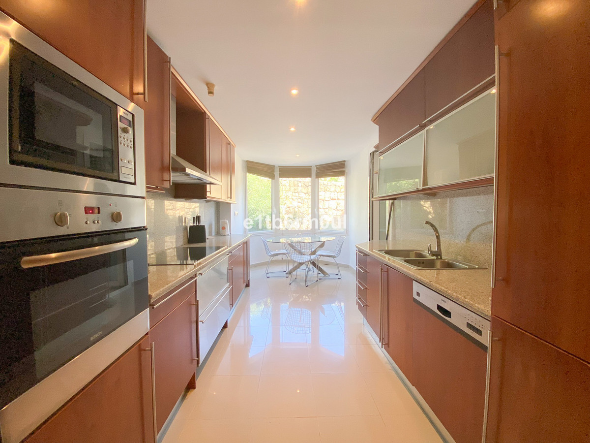 2 Bed Apartment for sale in Nueva Andalucía Costa Del Sol, Málaga, Spain