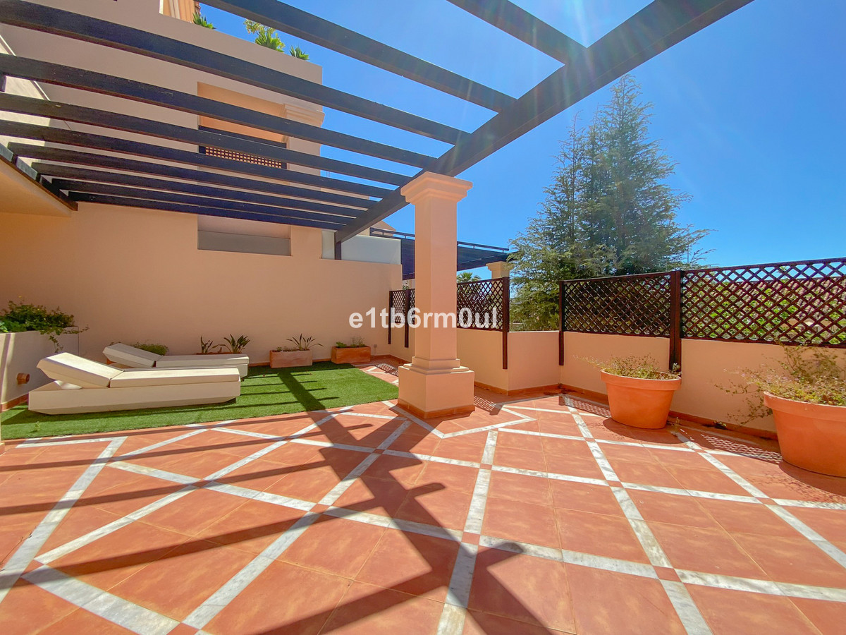 2 Bed Apartment for sale in Nueva Andalucía Costa Del Sol, Málaga, Spain