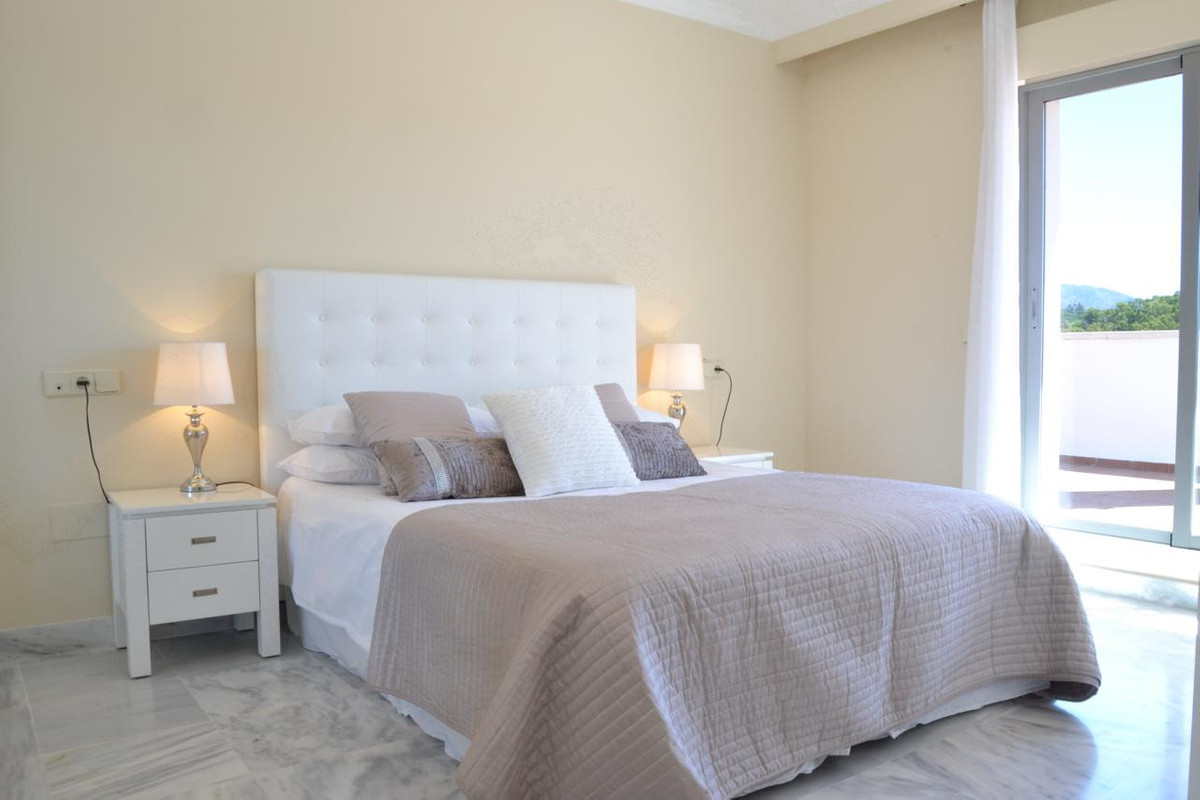 2 Bed Apartment for sale in Nueva Andalucía Costa Del Sol, Málaga, Spain
