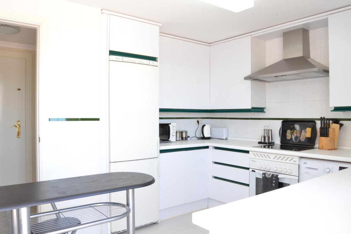 2 Bed Apartment for sale in Nueva Andalucía Costa Del Sol, Málaga, Spain